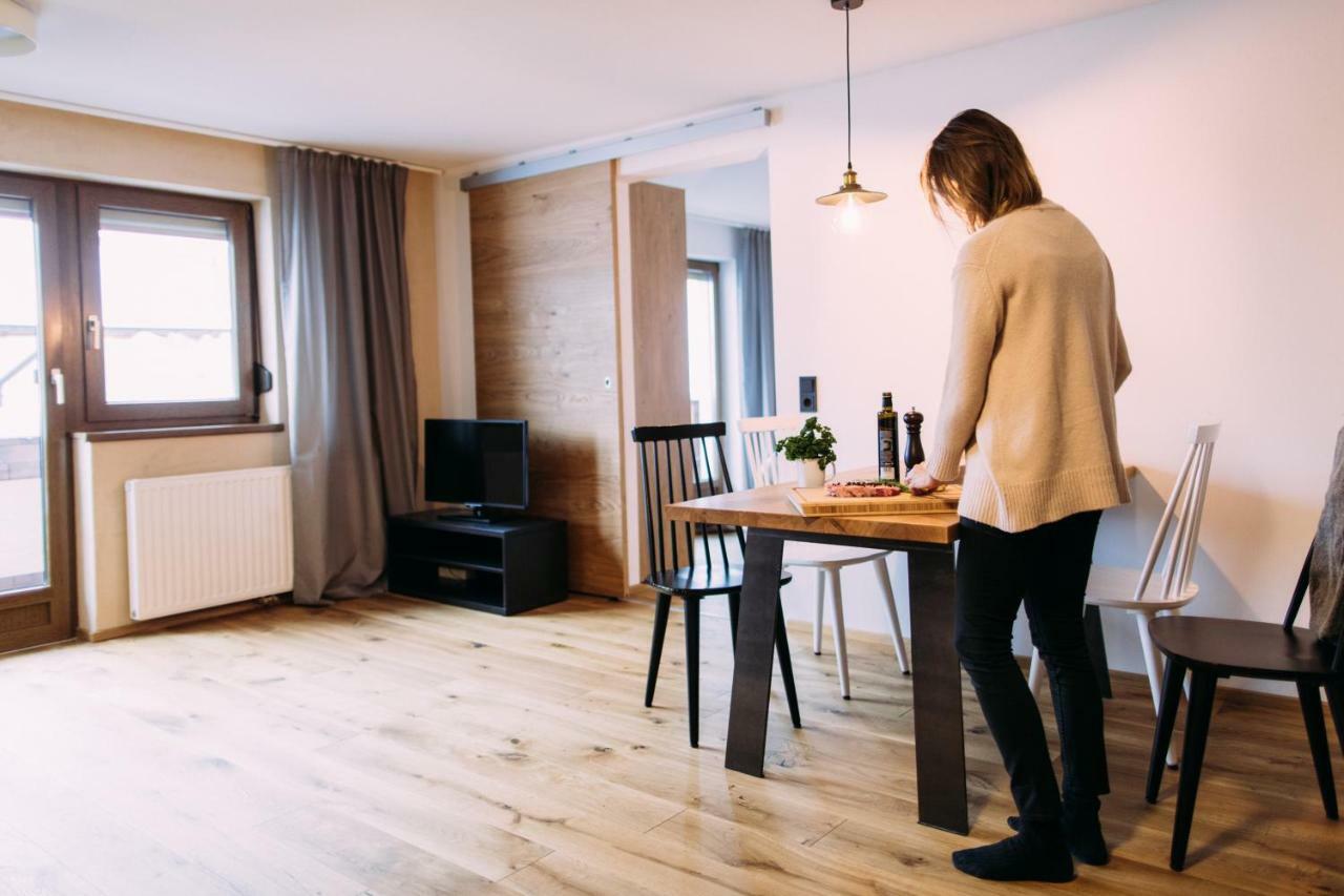 Haus Am Schihang Lermoos Eksteriør billede